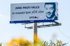 Tomio Okamura, politik, SPD, billboard "Jsme proti válce, za Okamury bude ještě lépe", Komunální volby 2022