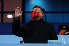 Čínský prezident Si Ťin-pching na slavnostním zakončení ZOH 2022 v Pekingu