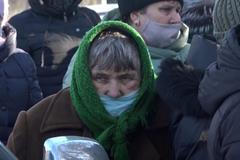 V Rusku mělo být vše skvělé. Teď se evakuovaní z Doněcka rozčilují nad realitou