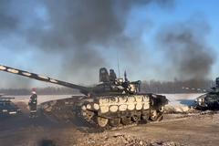 „Jedeme domů.“ Rusko se snaží přesvědčit svět, že od Ukrajiny stahuje část jednotek.