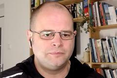 Vláda si zatím vybírá dražší řešení uprchlické krize s horším koncem, varuje Hůle