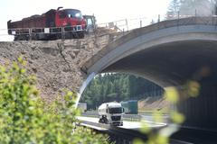 Zelený most pro zvěř na dálnici D1