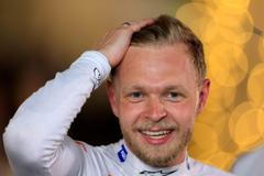 Pilot stáje F1 Haas Kevin Magnussen v závodě v Bahrajnu