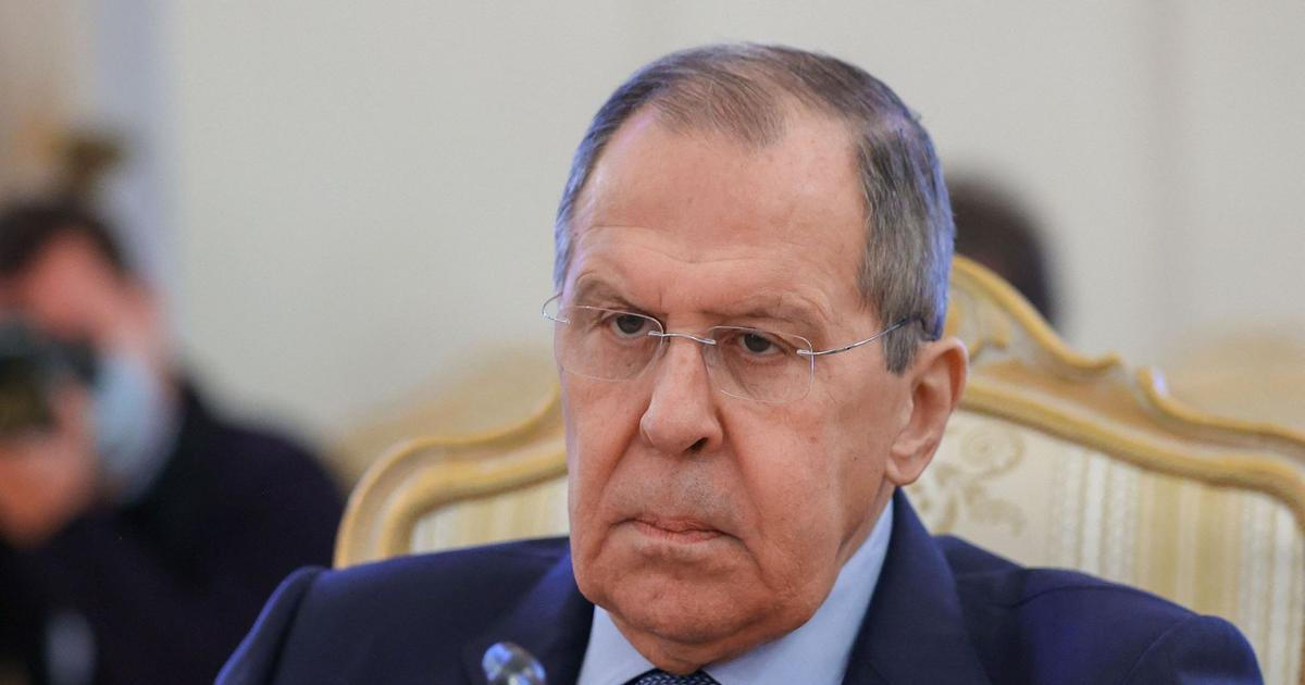 Lavrov varuje před „novou světovou válkou“, Rusko by rádo zprostředkovalo jednání