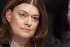 Potraviny budou dál zdražovat. Na nemravné marže teď není vhodná doba, říká Večeřová