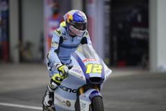 Filip Salač na motocyklu Moto2 týmu Gresini Racing při VC Malajsie 2022