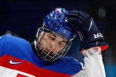 Juraj Slafkovský v semifinále Slovensko - Finsko na ZOH 2022 v Pekingu