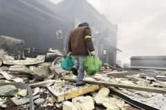 Foto / 13. 3. 22 / Hoholiv / Brovary region / Bombardování, trosky, továrna na ryby, zkáza / Ukrajina