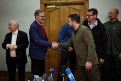 Živě: Fialův návrat z Kyjeva. Čeho premiér návštěvou dosáhl? Mikuláš Bek v DVTV