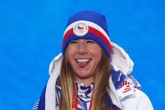 Ester Ledecká se zlatou medailí za paralelní slalom v Pekingu 2022