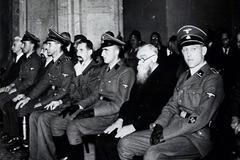 Pravoslavný kaplan Vladimír Petřek a jeho známí i neznámí spolupracovníci