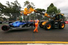 Havarovaný Williams Nicholase Latifiho v kvalifikaci na GP Austrálie F1 2022