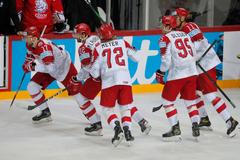 Dánové slaví v zápase Česko - Dánsko na MS 2021