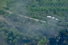 Rusové při pokusu o překročení řeky Severní Doněc utrpěli zdrcující ztráty, ukazuje video