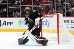 NHL: Chicago Blackhawks at Arizona Coyotes