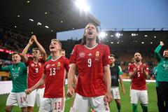 Maďaři slaví vítězství nad Anglií v Lize národů