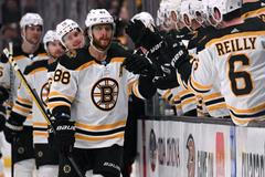 hokej, NHL 2021/2022, Anaheim Ducks - Boston Bruins, David Pastrňák