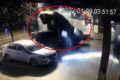 „Jako na pána.“ Řidič neuvěřitelně přesně havaroval