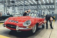 Jauguar Land Rover průvod 70. výročí královny