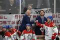 Čeští hokejisté slaví gól v zápase s Velkou Británii na MS 2022