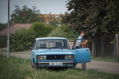 Auta v seriálu Devadesátky - ofi