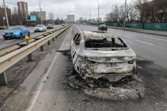 Opevnění Kyjeva, Válka na Ukrajině, zátarasy, vojáci, válka, Majdan, Ukrajina