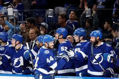 hokej, NHL 2021/2022, Tampa Bay Lightning - Toronto Maple Leafs, Jan Rutta