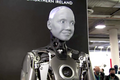 Humanoidní robot Ameca ohromuje účastníky konference CES