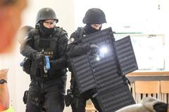 Bezpečnostní cvičení Liberecká nemocnice - simulace ozbrojený útok, zásah policie, zásahová jednotka, agentura Doverville