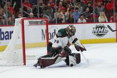 hokej, NHL 2021/2022, Chicago Blackhawks - Arizona Coyotes, Karel Vejmelka