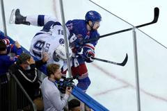 Bitka v utkání Tampa - Rangers