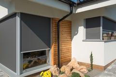 Screenové rolety zdobí západní bydlení. Přinášíme pět důvodů, proč si je pořídit