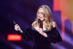 Z Brit Awards Adele odchází s cenou za album, píseň i umělkyni roku