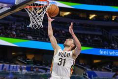 Tomáš Satoranský (31) z New Orleans v akci