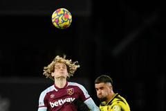 fotbal, anglická liga 2021/2022, Premier League, Watford - West Ham United, Alex Král