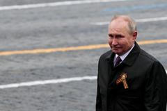 Šéf špionů: Rusové odmítají na Ukrajině plnit rozkazy, poradci se bojí Putinovi říct pravdu