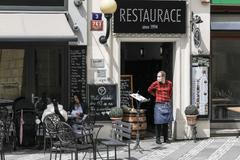 Otevření zahrádek restarauce, hospody, bary, pivo, koronavir