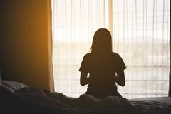 Dívka, žena, silueta, stín, ilustrační foto