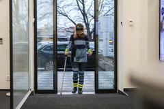 Gerontooblek v Moneta Money Bank - pobočka, simulace stáří