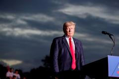 Donald Trump na shromáždění se svými příznivci.