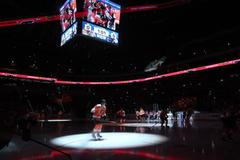 NHL v Praze: Philadelphia - Chicago: Světelná show v O2 areně