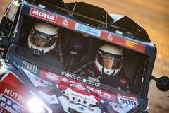 „Kam ten Dakar spěje? Neskutečná palba.” Češi se naháněli, Macháček zabránil havárii