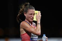 Marcela Joglová při maratonu na MS v atletice v Dauhá 2019