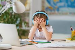 Dítě, počítač, výuka online, úzkost