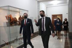 Premiér Petr Fiala začal rok 2022 tím, že uvedl do funkce nového ministra zemědělství Zdeňka Nekulu. Přitom dal Fiala najevo, jak je rád, že jeho vláda se pouští do práce už zcela kompletní.