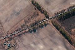 Satelitní snímky ruského konvoje