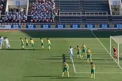 Bizarní gól v Japonsku