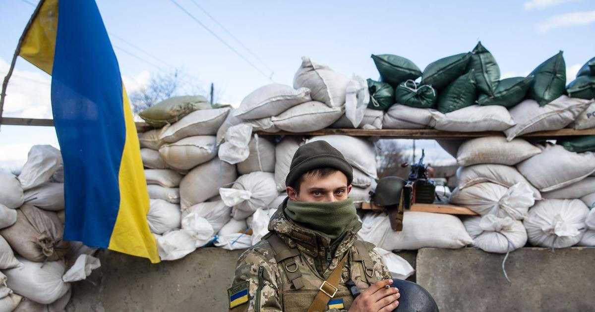Velí nám papíroví generálové, stěžuje si úspěšný ukrajinský velitel. Nabízí řešení