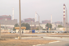 Pohled na ukrajinskou jadernou elektrárnu v Záporoží v r. 2015