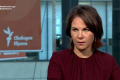 „Ani zavřené plynové kohouty nám nezabrání dodávat Ukrajině zbraně,“ tvrdí šéfka německé diplomacie